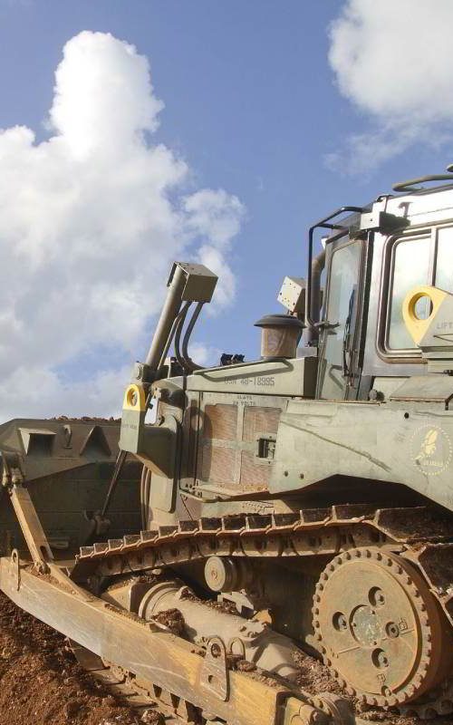 buldozer per movimentare la terra
